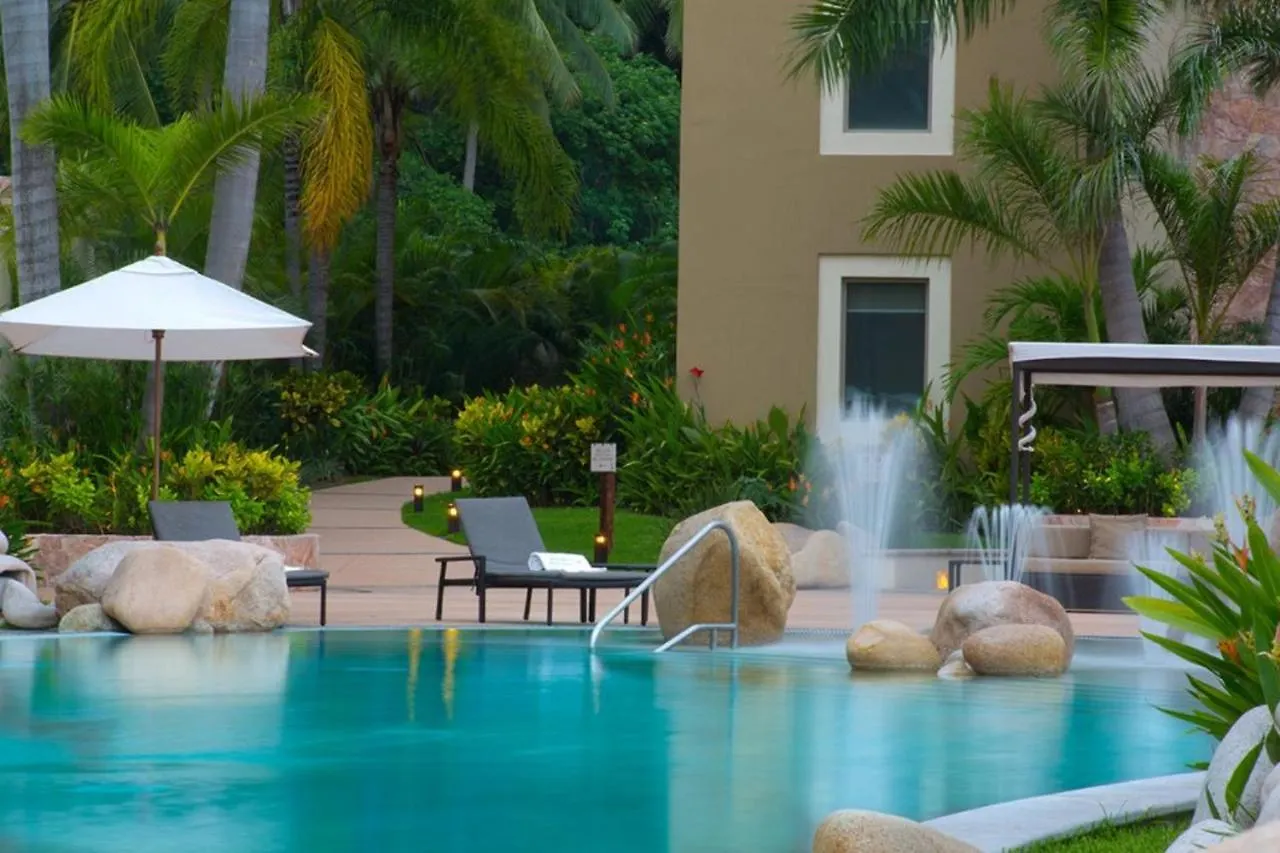 Отель Suites At Garza Blanca Preserve Resort & Spa Пуэрто-Вальярта